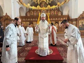 Божественная Литургия и панихида в субботу мясопустную